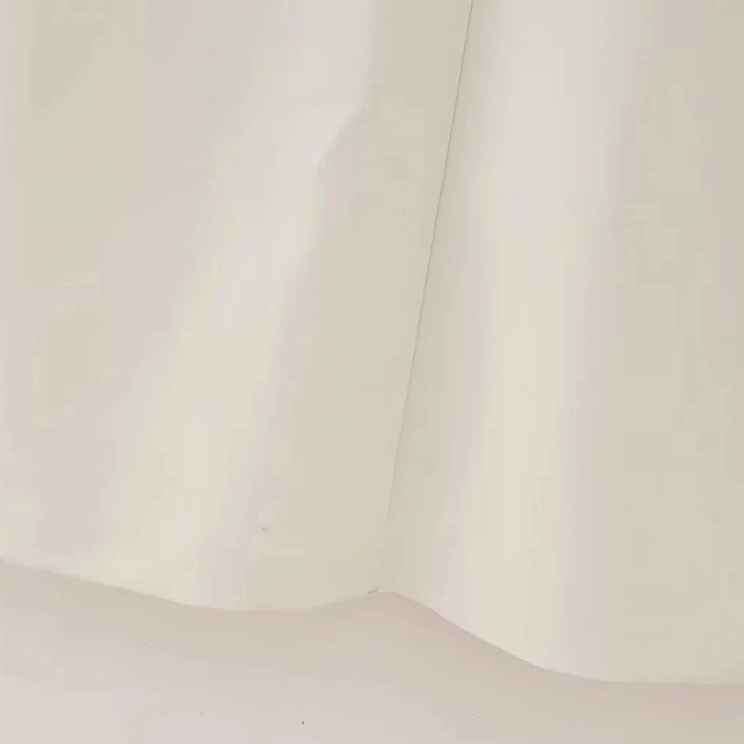 Luna | Abito Mini in Ecopelle con Dettagli Cut-Out e Fibbia