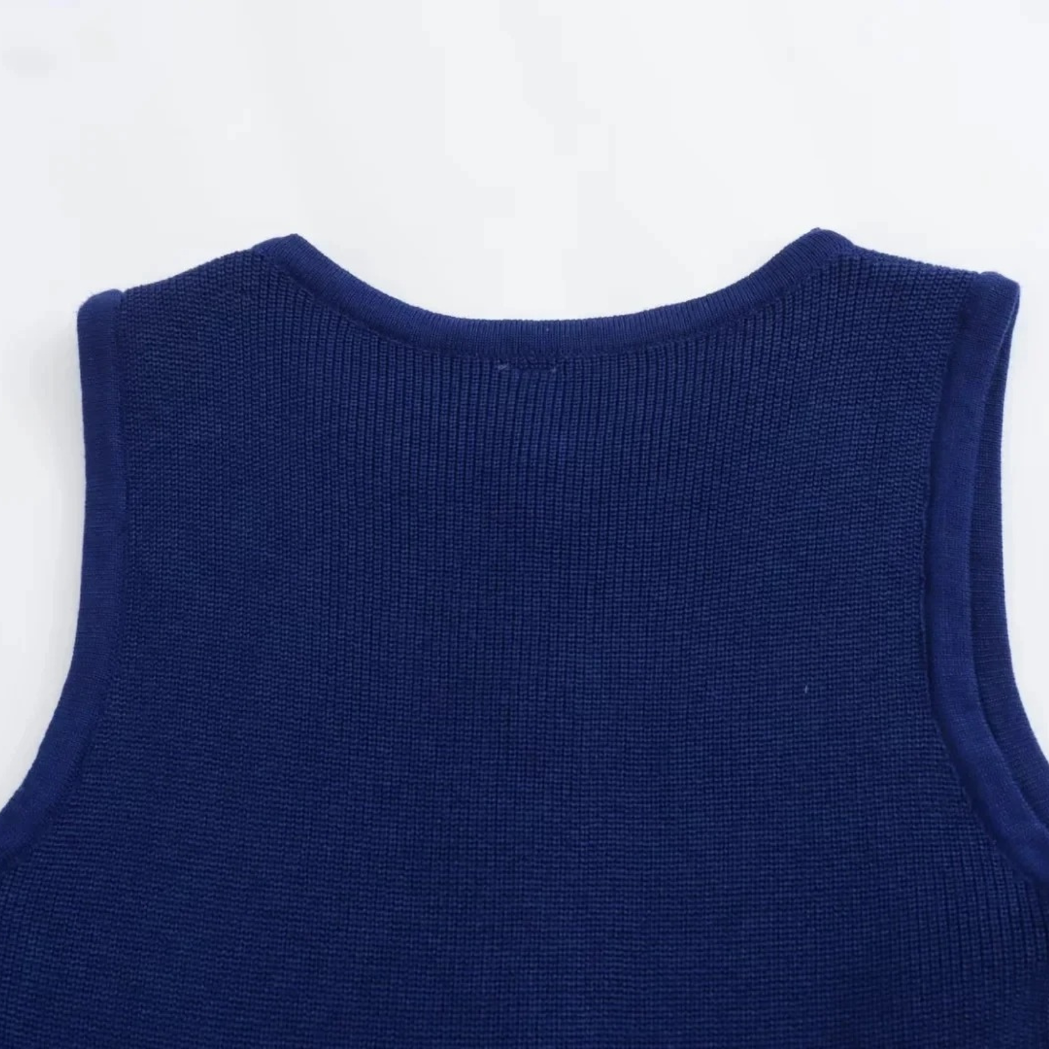 Nina | Abito Midi in Maglia con Bottoni, Scollo Tondo e Tasche