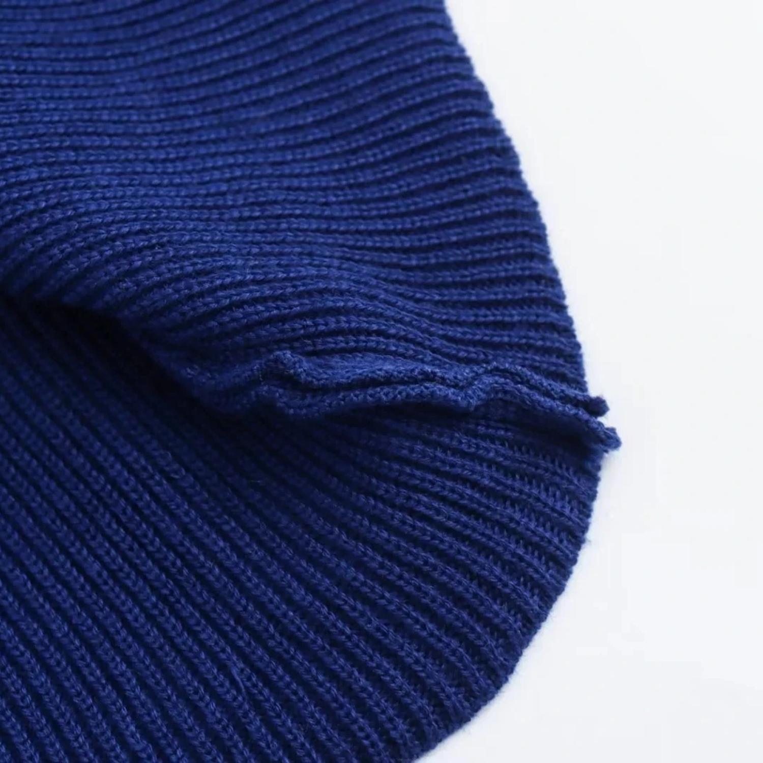 Nina | Abito Midi in Maglia con Bottoni, Scollo Tondo e Tasche